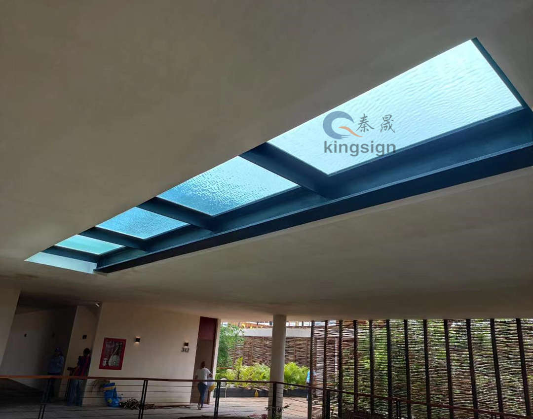 Tại sao các bể bơi treo acrylic ngày càng trở nên phổ biến?